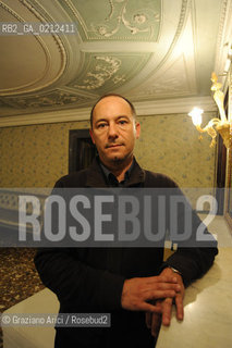 VENICE, 08.04.2009. FONDAZIONE CLAUDIO BUZIOL. PORTRAIT OF THE WRITER AND POET GIAN MARIO VILLALTA © MATABUSO/ARICI/GRAZIANERI RITRATTO POESIA LETTERATURA