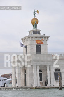 VENICE,04.06.2009. THE NEW CONTEMPORARY ART CENTRE- FRANCOIS PINAULT FOUNDATION AT PUNTA DELLA DOGANA : THE BRETON AND VENITIAN FLAGS ©Graziano Arici/Rosebud2 BANDIERA ARTE