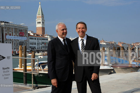 © 03/06/09 - - Venezia - Museo Punta della Dogana - Red Carpet - Francesco Bonami - Jeff Koons ©Graziano Arici/Rosebud2