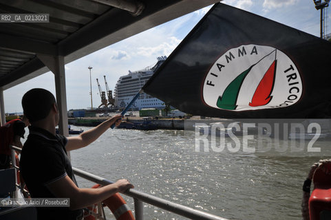 VENEZIA 30/05/09 - DEMONSTRATION OF THE PARTY MOVIMENTO SOCIALE FIAMMA TRICOLORE IN VENICE ©Graziano Arici/Rosebud2 FASCISTI FASCISMO DESTRA
