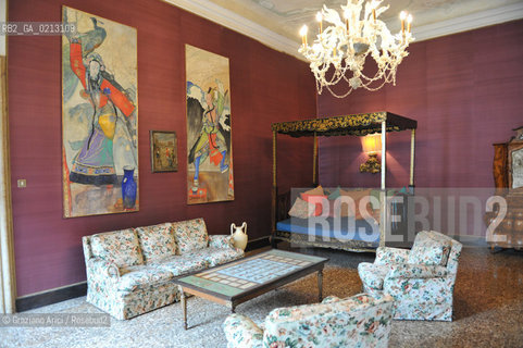 VENICE 21/06/09 - THE FASHION DESIGNER PIERRE CARDIN IN HIS PALACE IN VENICE CA BRAGADIN  : THE PALACE IN THE 18TH CENTURY WAS THE PALACE WHERE LIVED THE WELL KNOWN LIBERTINE GIACOMO CASANOVA  ©Graziano Arici/Rosebud2 MODA STILISTA