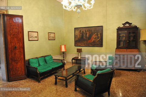 VENICE 21/06/09 - THE FASHION DESIGNER PIERRE CARDIN IN HIS PALACE IN VENICE CA BRAGADIN  : THE PALACE IN THE 18TH CENTURY WAS THE PALACE WHERE LIVED THE WELL KNOWN LIBERTINE GIACOMO CASANOVA  ©Graziano Arici/Rosebud2 MODA STILISTA