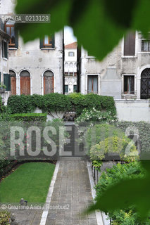 VENICE 21/06/09 - THE FASHION DESIGNER PIERRE CARDIN IN HIS PALACE IN VENICE CA BRAGADIN  : THE PALACE IN THE 18TH CENTURY WAS THE PALACE WHERE LIVED THE WELL KNOWN LIBERTINE GIACOMO CASANOVA  ©Graziano Arici/Rosebud2 MODA STILISTA