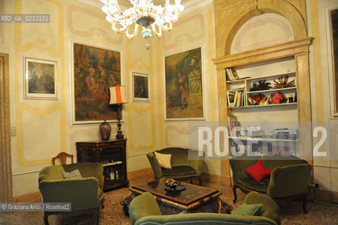 VENICE 21/06/09 - THE FASHION DESIGNER PIERRE CARDIN IN HIS PALACE IN VENICE CA BRAGADIN  : THE PALACE IN THE 18TH CENTURY WAS THE PALACE WHERE LIVED THE WELL KNOWN LIBERTINE GIACOMO CASANOVA  ©Graziano Arici/Rosebud2 MODA STILISTA