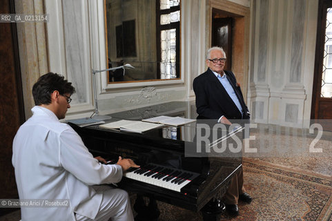 VENICE 21/06/09 - THE FASHION DESIGNER PIERRE CARDIN AND HIS NEPHEW RODRIGO BASILICATI IN HIS PALACE IN VENICE CA BRAGADIN  : THE PALACE IN THE 18TH CENTURY WAS THE PALACE WHERE LIVED THE WELL KNOWN LIBERTINE GIACOMO CASANOVA  ©Graziano Arici/Rosebud2 MODA STILISTA