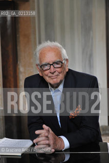 VENICE 21/06/09 - THE FASHION DESIGNER PIERRE CARDIN IN HIS PALACE IN VENICE CA BRAGADIN  : THE PALACE IN THE 18TH CENTURY WAS THE PALACE WHERE LIVED THE WELL KNOWN LIBERTINE GIACOMO CASANOVA  ©Graziano Arici/Rosebud2 MODA STILISTA