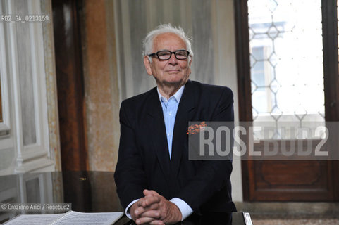 VENICE 21/06/09 - THE FASHION DESIGNER PIERRE CARDIN IN HIS PALACE IN VENICE CA BRAGADIN  : THE PALACE IN THE 18TH CENTURY WAS THE PALACE WHERE LIVED THE WELL KNOWN LIBERTINE GIACOMO CASANOVA  ©Graziano Arici/Rosebud2 MODA STILISTA