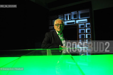 VENICE 21/06/09 - THE FASHION DESIGNER PIERRE CARDIN IN THE SHOW -ROOM OF HIS FORNITURE IN HIS PALACE IN VENICE CA BRAGADIN  : THE PALACE IN THE 18TH CENTURY WAS THE PALACE WHERE LIVED THE WELL KNOWN LIBERTINE GIACOMO CASANOVA  ©Graziano Arici/Rosebud2 MODA STILISTA