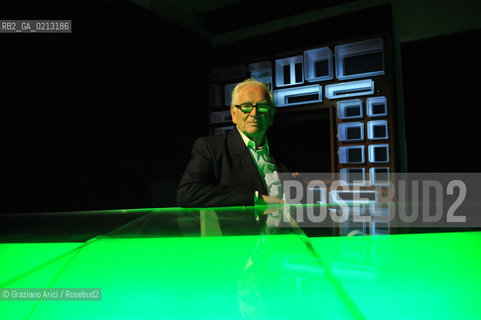 VENICE 21/06/09 - THE FASHION DESIGNER PIERRE CARDIN IN THE SHOW -ROOM OF HIS FORNITURE IN HIS PALACE IN VENICE CA BRAGADIN  : THE PALACE IN THE 18TH CENTURY WAS THE PALACE WHERE LIVED THE WELL KNOWN LIBERTINE GIACOMO CASANOVA  ©Graziano Arici/Rosebud2 MODA STILISTA