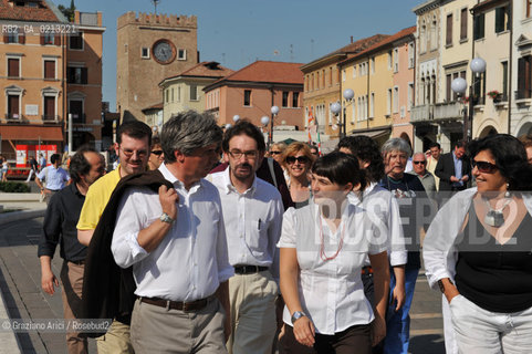 VENEZIA - MESTRE 14/06/09 -THE DEMOCRATIC PARTY PD POLITIC LEADER DEBORA SERRACCHIANI WITH DAVIDE ZOGGIA ©Graziano Arici/Rosebud2 POLITICA