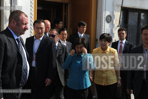 VENICE, 07.07.2009. THE PRESIDENT HU JINTAO OF PEOPLES REPUBLIC OF CHINA VISIT VENICE WITH HIS WIFE ©MARTABUSO/ ARICI/GRAZIANERI PRESIDENTE CINA POLITICA