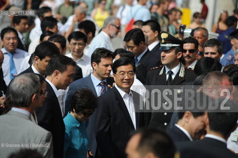 VENICE, 07.07.2009. THE PRESIDENT HU JINTAO OF PEOPLES REPUBLIC OF CHINA VISIT VENICE WITH HIS WIFE ©MARTABUSO/ ARICI/GRAZIANERI PRESIDENTE CINA POLITICA
