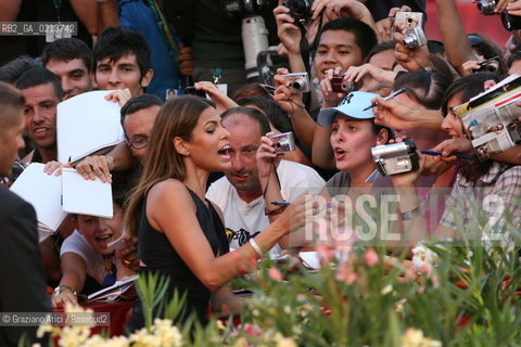 Italy, Venice - September 04th, 2009.66th VENICE INTERNATIONAL FILM FESTIVAL - FILM: BAD LIEUTENANT: PORT OF CALL NEW ORLEANS - THE ACTRESS EVA MENDES SIGNS AUTOGRAPHS AT THE PREMIERE