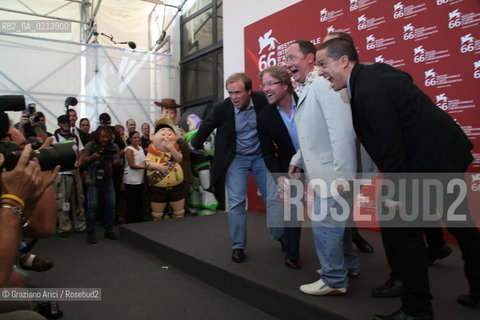 Italy, Venice - September 06th, 2009.66th VENICE INTERNATIONAL FILM FESTIVAL - FILM: GOLDEN LION FOR LIFETIME ACHIEVEMENT TO JOHN LASSETER AND THE PIXAR DIRECTORS. JOHN LASSETER WITH THE DIRECTORS BRAD BIRD, PETE DOCTER, LEE UNKRICH, BRAD BIRD, ANDREW STANTON AT THE PHOTOCALL AFTER THE PRESS CONFERENCE