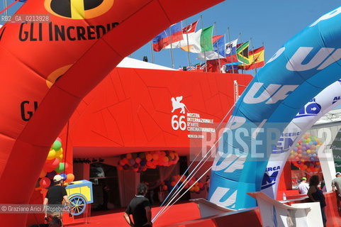 Italy, Venice - September 06th, 2009.66th VENICE INTERNATIONAL FILM FESTIVAL - RED CARPET OF THE FILM TOY STORY 2  GOLDEN LION FOR LIFETIME ACHIEVEMENT TO JOHN LASSETER .  ©Graziano Arici/Rosebud2 PIXAR WALT DISNEY PALAZZO DEL CINEMA