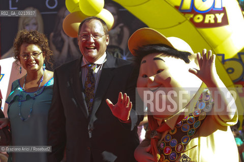 Italy, Venice - September 06th, 2009.66th VENICE INTERNATIONAL FILM FESTIVAL - GOLDEN LION FOR LIFETIME ACHIEVEMENT TO JOHN LASSETER AND THE PIXAR DIRECTORS. THE DIRECTOR  JOHN LASSETER WITH HIS WIFE NANCY AT THE PREMIERE ©Graziano Arici/Rosebud2