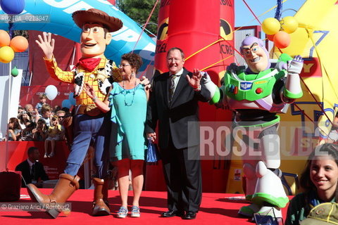 Italy, Venice - September 06th, 2009.66th VENICE INTERNATIONAL FILM FESTIVAL - GOLDEN LION FOR LIFETIME ACHIEVEMENT TO JOHN LASSETER AND THE PIXAR DIRECTORS. THE DIRECTOR JOHN LASSETER WITH HIS WIFE NANCY