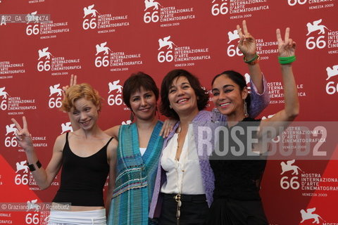 Italy, Venice - September 09th, 2009.66th VENICE INTERNATIONAL FILM FESTIVAL - FILM: ZANAN BEDOONE MARDAN (WOMEN WITHOUT MEN). LEFT TO RIGHT: ACTRESSES ORSI TÓTH, SHABNAM TOLOUEI, ARITA SHAHRZAD AND THE DIRECTOR SHIRIN NESHAT