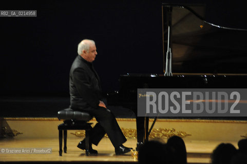 Venice - december, 12th 2009 - The conductor and pianist Daniel Barenboim in concert in the Gran Teaatro La Fenice of Venice and where receives the Prize A life in the Music ©Graziano Arici/Rosebud2
