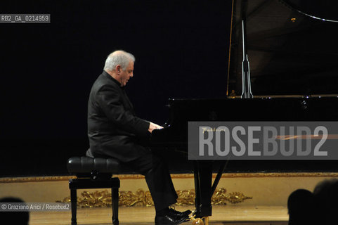Venice - december, 12th 2009 - The conductor and pianist Daniel Barenboim in concert in the Gran Teaatro La Fenice of Venice and where receives the Prize A life in the Music ©Graziano Arici/Rosebud2