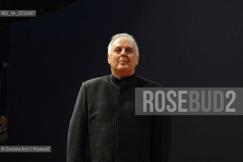 Venice - december, 12th 2009 - The conductor and pianist Daniel Barenboim in concert in the Gran Teaatro La Fenice of Venice and where receives the Prize A life in the Music ©Graziano Arici/Rosebud2