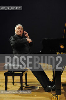 Venice - december, 12th 2009 - The conductor and pianist Daniel Barenboim in concert in the Gran Teaatro La Fenice of Venice and where receives the Prize A life in the Music ©Graziano Arici/Rosebud2