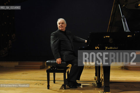 Venice - december, 12th 2009 - The conductor and pianist Daniel Barenboim in concert in the Gran Teaatro La Fenice of Venice and where receives the Prize A life in the Music ©Graziano Arici/Rosebud2