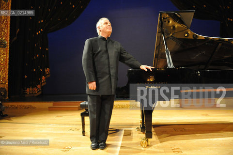 Venice - december, 12th 2009 - The conductor and pianist Daniel Barenboim in concert in the Gran Teaatro La Fenice of Venice and where receives the Prize A life in the Music ©Graziano Arici/Rosebud2