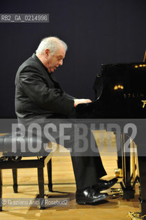 Venice - december, 12th 2009 - The conductor and pianist Daniel Barenboim in concert in the Gran Teaatro La Fenice of Venice and where receives the Prize A life in the Music ©Graziano Arici/Rosebud2
