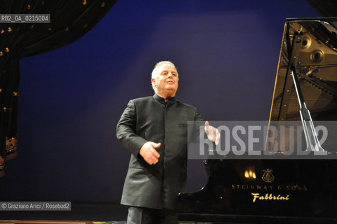 Venice - december, 12th 2009 - The conductor and pianist Daniel Barenboim in concert in the Gran Teaatro La Fenice of Venice and where receives the Prize A life in the Music ©Graziano Arici/Rosebud2