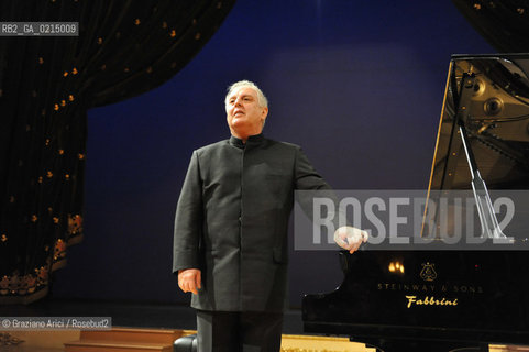 Venice - december, 12th 2009 - The conductor and pianist Daniel Barenboim in concert in the Gran Teaatro La Fenice of Venice and where receives the Prize A life in the Music ©Graziano Arici/Rosebud2