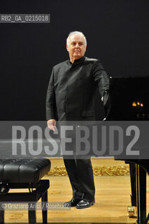 Venice - december, 12th 2009 - The conductor and pianist Daniel Barenboim in concert in the Gran Teaatro La Fenice of Venice and where receives the Prize A life in the Music ©Graziano Arici/Rosebud2