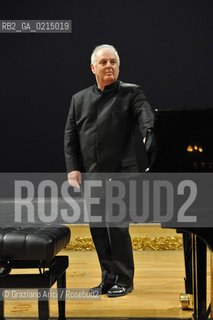 Venice - december, 12th 2009 - The conductor and pianist Daniel Barenboim in concert in the Gran Teaatro La Fenice of Venice and where receives the Prize A life in the Music ©Graziano Arici/Rosebud2