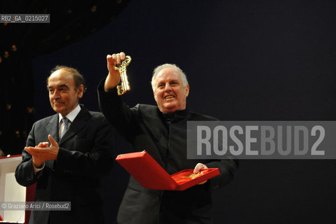 Venice - december, 12th 2009 - The conductor and pianist Daniel Barenboim in concert in the Gran Teaatro La Fenice of Venice and where receives the Prize A life in the Music: Daniel Barenboim with the Keys of Venice given from Augusto Salvadori, town councillor ©Graziano Arici/Rosebud2