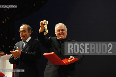 Venice - december, 12th 2009 - The conductor and pianist Daniel Barenboim in concert in the Gran Teaatro La Fenice of Venice and where receives the Prize A life in the Music: Daniel Barenboim with the Keys of Venice given from Augusto Salvadori, town councillor ©Graziano Arici/Rosebud2