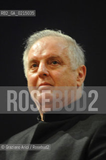 Venice - december, 12th 2009 - The conductor and pianist Daniel Barenboim in concert in the Gran Teaatro La Fenice of Venice and where receives the Prize A life in the Music ©Graziano Arici/Rosebud2