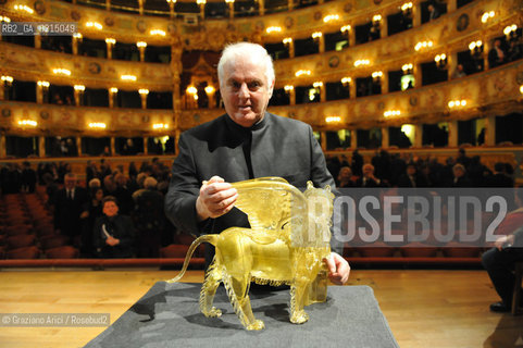 Venice - december, 12th 2009 - The conductor and pianist Daniel Barenboim in concert in the Gran Teaatro La Fenice of Venice and where receives the Prize A life in the Music ©Graziano Arici/Rosebud2
