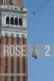 Venice7 februry 2010 - Carnival in St.Marks Square in Venice : Volo dellAngelo  Angel flight by countess Bianca Brandolini dAdda ©Graziano Arici/Rosebud2 carnevale maschera