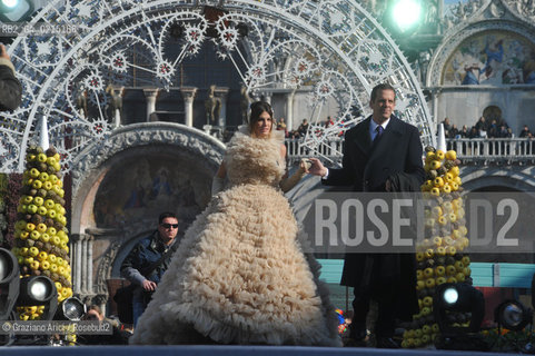 Venice 7 februry 2010 - Carnival in St.Marks Square in Venice : Volo dellAngelo  Angel flight by countess Bianca Brandolini dAdda with Marco Balich  ©Graziano Arici/Rosebud2 carnevale maschera