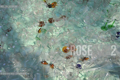 Isle sur Sorgue (France - Provence - Provenza) 8/09 - Flea Market ©Graziano Arici/Rosebud2 geo mercato delle pulci