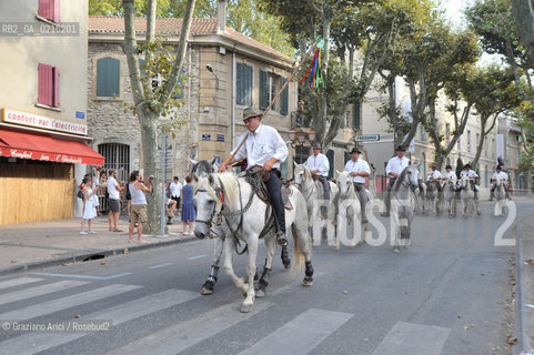 St-Remy-de- Provence (France - Provence - Provenza) 8/09 - coffeshop and horses during the Feria ©Graziano Arici/Rosebud2 geo cavallo toro