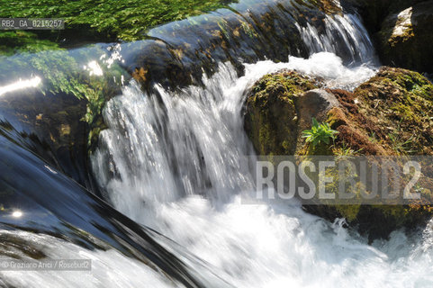 Vaucluse (France - Provence - Provenza) 8/09 - Fontaine de Vaucluse - spring Petrarca Laura ©Graziano Arici/Rosebud2 geo sorgente acqua verde