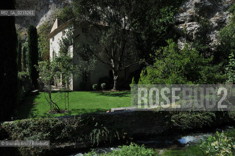 Vaucluse (France - Provence - Provenza) 8/09 - Fontaine de Vaucluse - spring Petrarca Laura ©Graziano Arici/Rosebud2 geo sorgente acqua verde