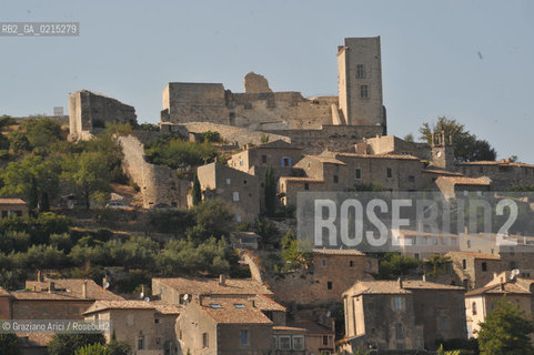 Lacoste (France - Provence - Provenza) 8/09 - De Sade Castle ©Graziano Arici/Rosebud2 geo castello