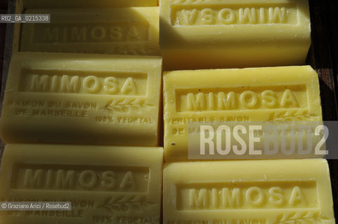 Arles (France - Provence - Provenza) 8/09 - market soap  ©Graziano Arici/Rosebud2 geo sapone gastronomia