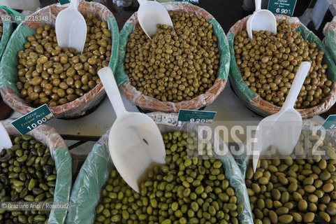 Arles (France - Provence - Provenza) 8/09 - market olive ©Graziano Arici/Rosebud2 geo oliva gastronomia