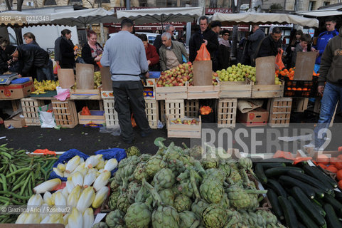 Arles (France - Provence - Provenza) 8/09 - market  ©Graziano Arici/Rosebud2 geo gastronomia