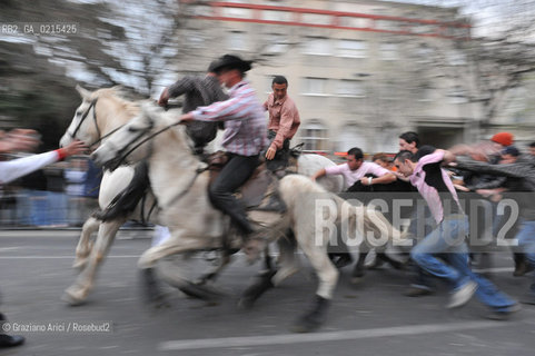 Arles (France - Provence - Provenza) 8/09 -Feria de Paques ©Graziano Arici/Rosebud2 geo toro cavallo