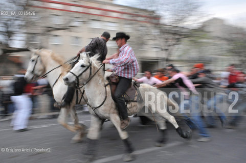 Arles (France - Provence - Provenza) 8/09 -Feria de Paques ©Graziano Arici/Rosebud2 geo toro cavallo