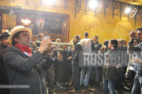 Arles (France - Provence - Provenza) 8/09 -Feria de Paques Caffe van Gogh ©Graziano Arici/Rosebud2 geo musica.